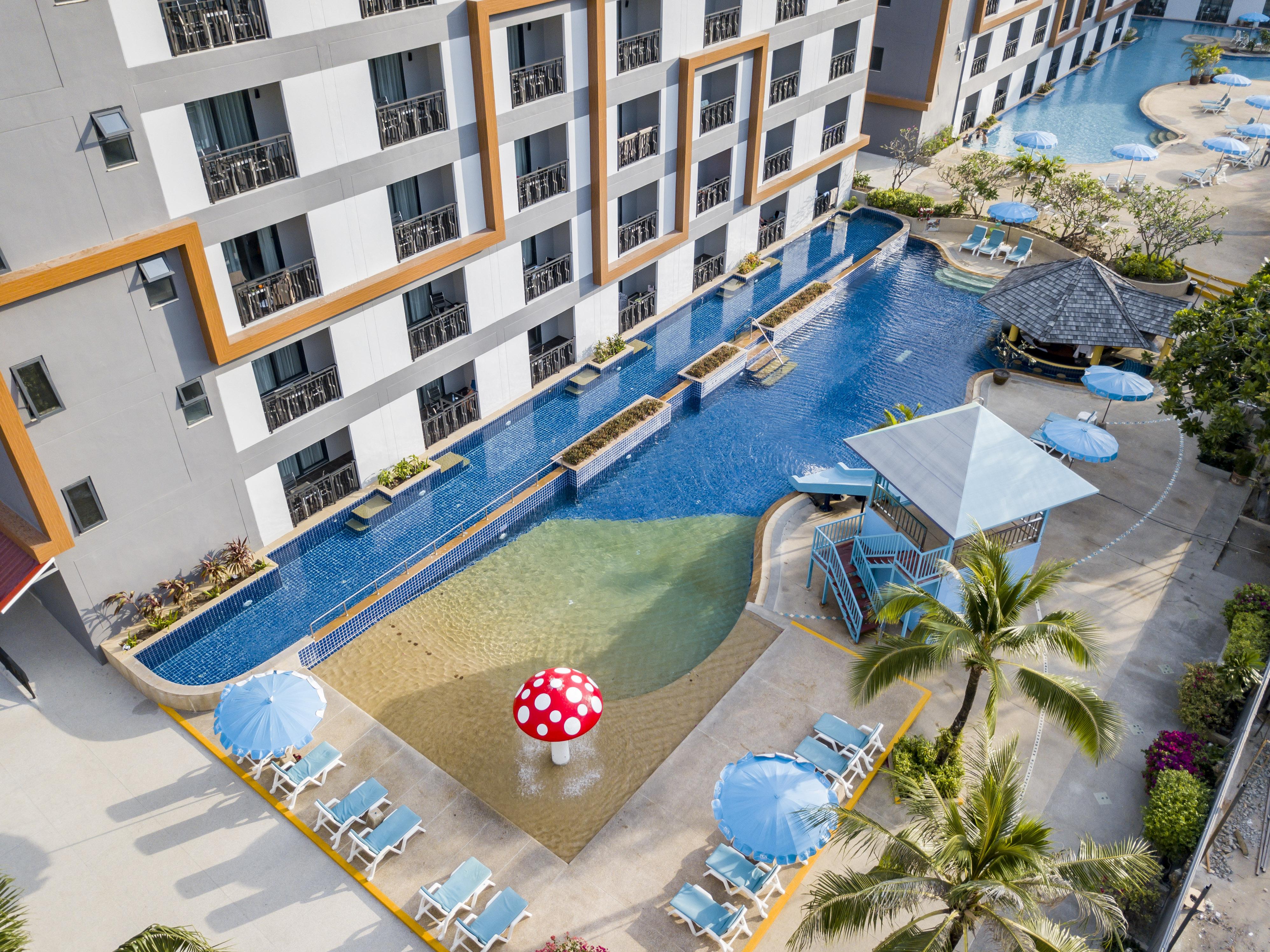 Hotel Woovo Phuket Kata Extérieur photo