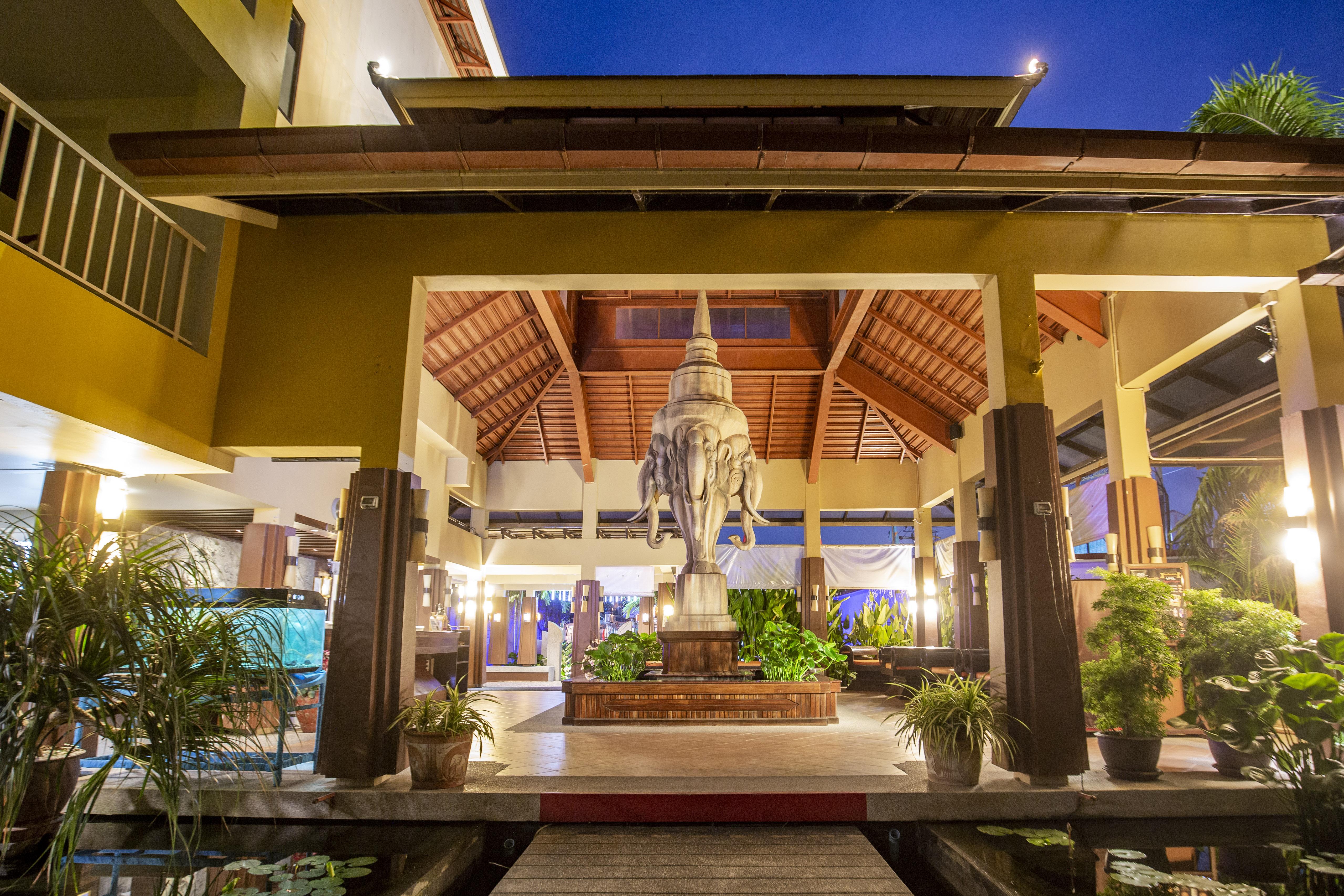 Hotel Woovo Phuket Kata Extérieur photo